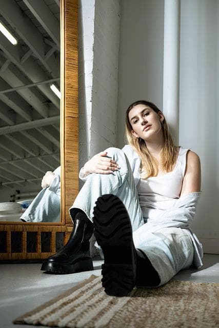 Chunky boots - najmodniejsze buty tej jesieni. Zobacz inspiracje stylizacyjne!